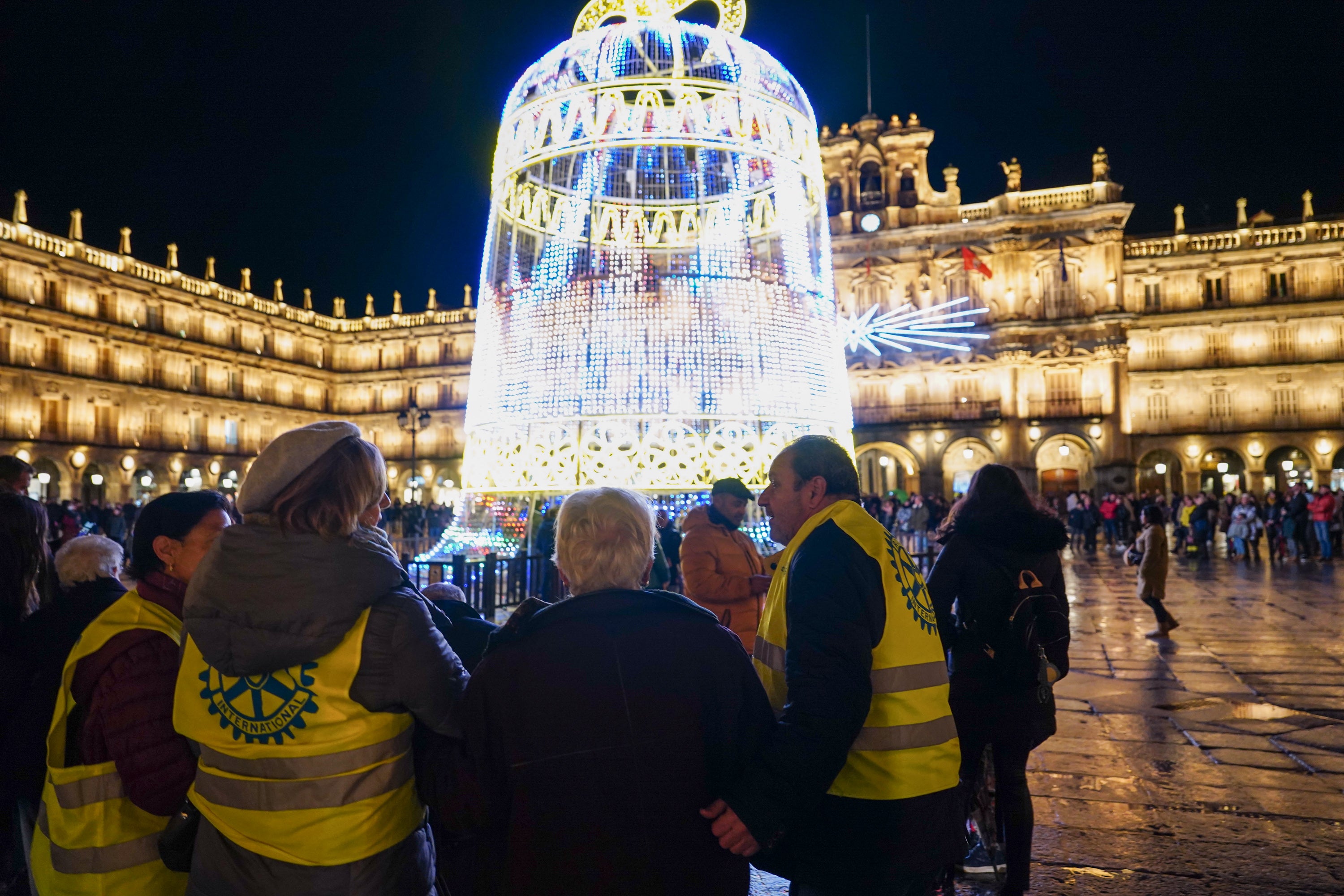 El regalo navideño de los taxistas para que los mayores disfruten de las luces