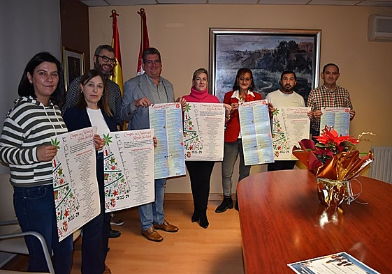 Parte de la Corporación de Cabrerizos y técnicos de Cultura, durante la presentación de los actos de Navidad.
