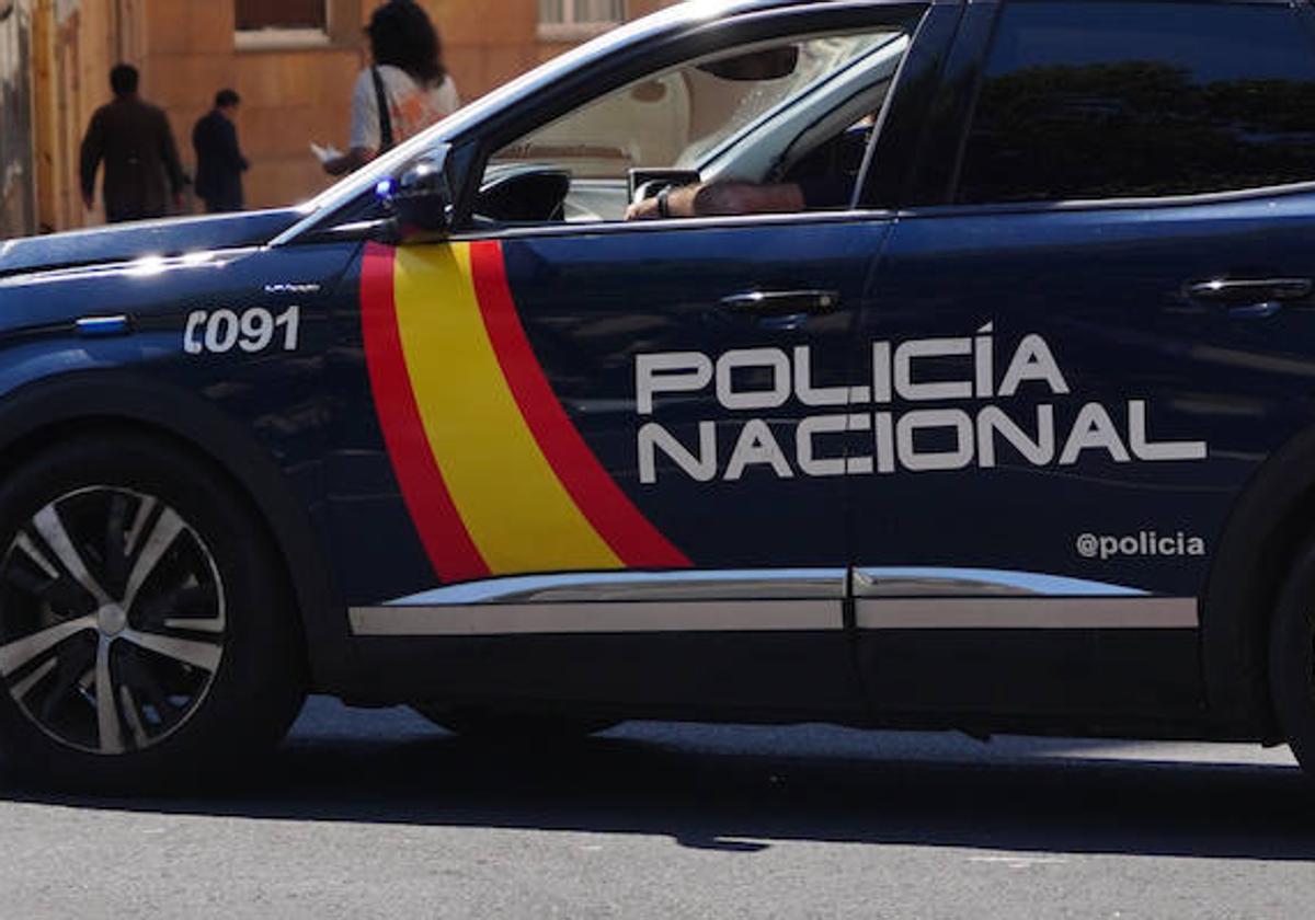 La Policía detiene a una mujer por comprar un sofá con documentación robada