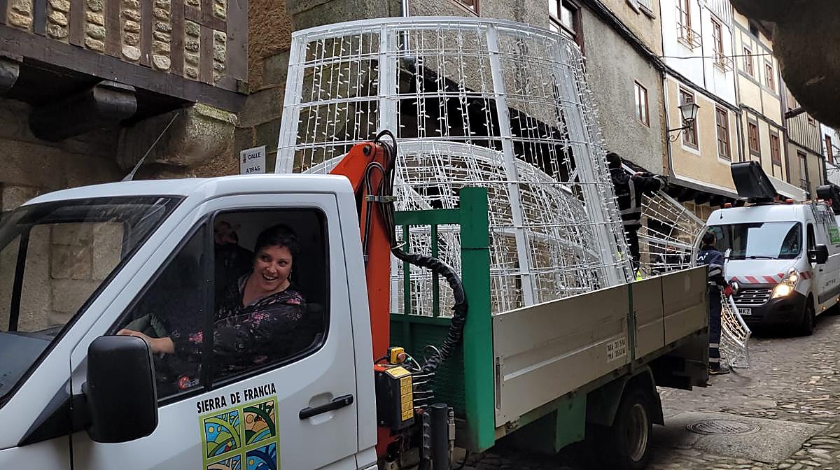 Así se prepara La Alberca para la gala del encendido navideño con Jesús Vázquez