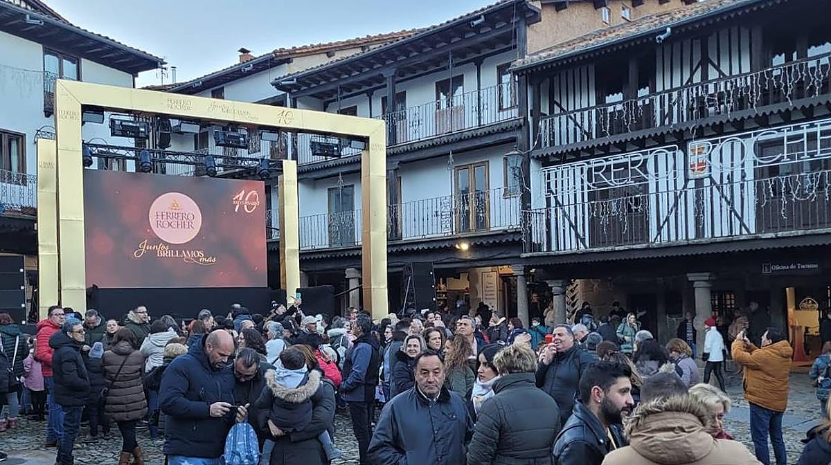 Empieza a llenarse el aforo para ver la gala del concurso navideño de La Alberca