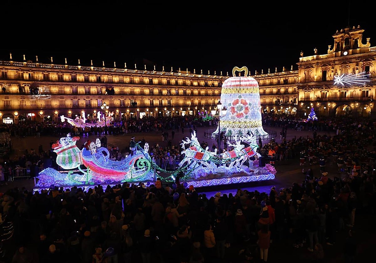 25.000 asistentes acudieron a ver la espectacular Cabalgata de Papá Noel