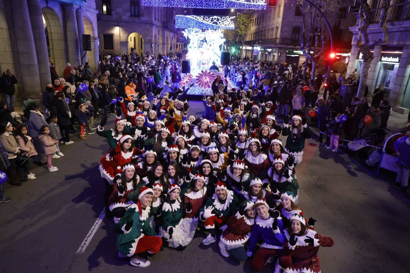 25.000 asistentes acudieron a ver la espectacular Cabalgata de Papá Noel
