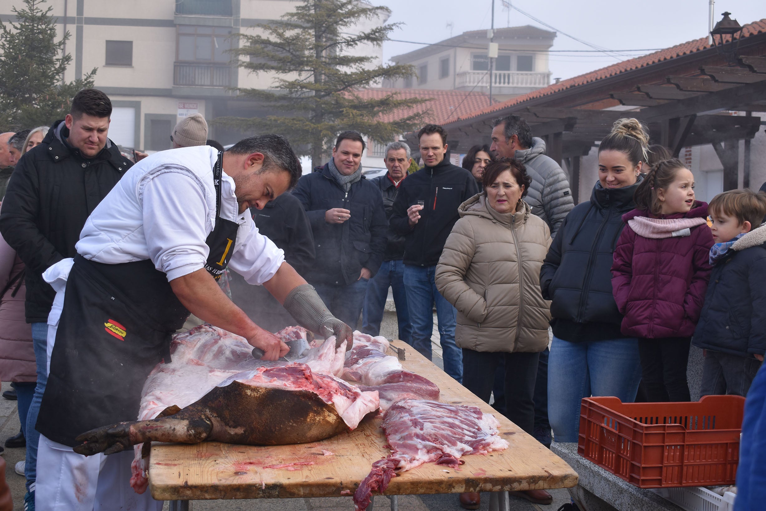 Galinduste celebra la matanza con un invitado muy famoso y más de 400 personas