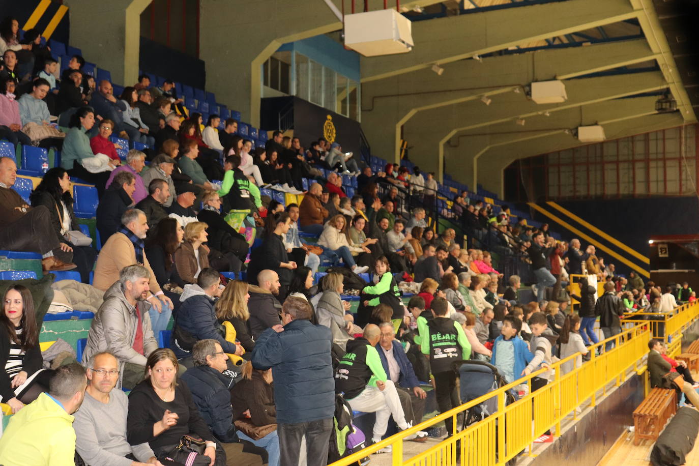 Béjar se vuelca con la gala deportivo-benéfica: 1.500 kilos de alimentos, productos de higiene y limpieza