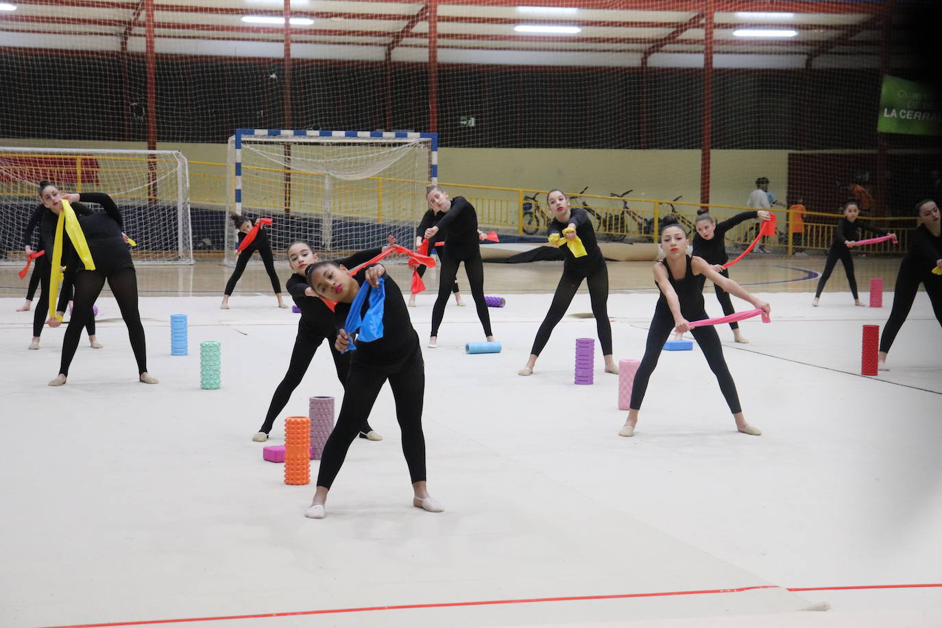 Béjar se vuelca con la gala deportivo-benéfica: 1.500 kilos de alimentos, productos de higiene y limpieza