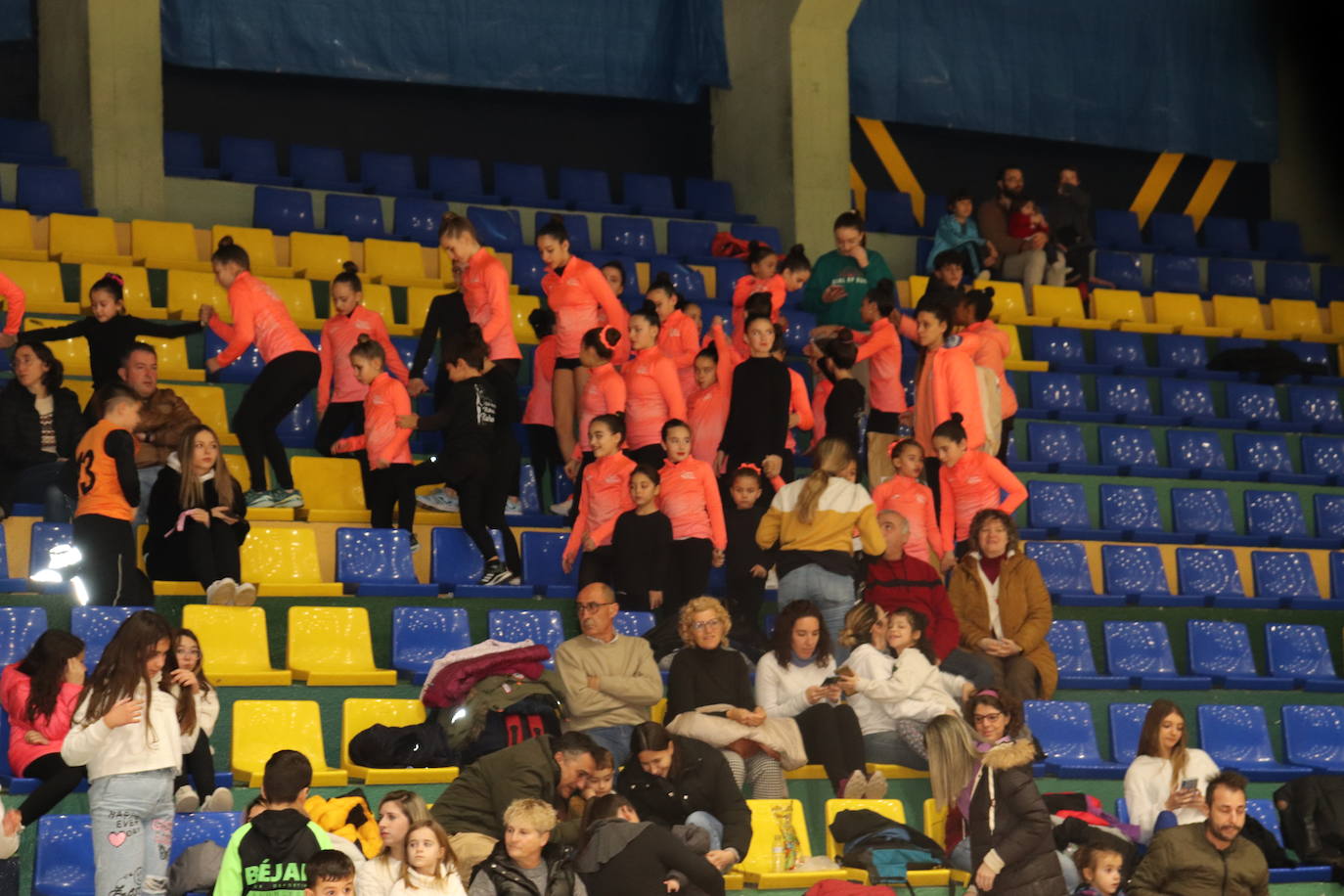 Béjar se vuelca con la gala deportivo-benéfica: 1.500 kilos de alimentos, productos de higiene y limpieza