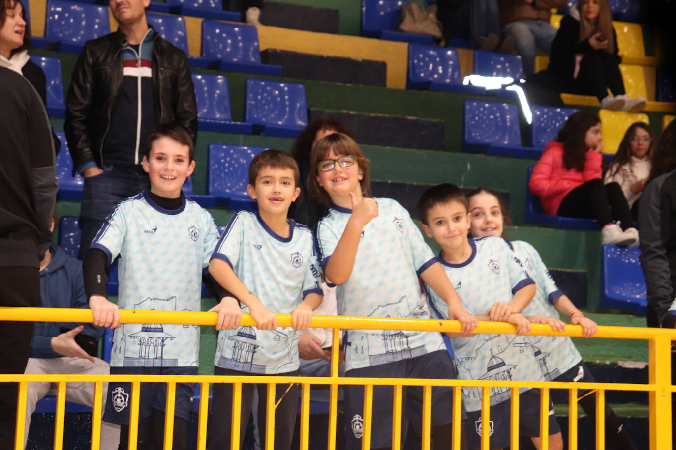 Béjar se vuelca con la gala deportivo-benéfica: 1.500 kilos de alimentos, productos de higiene y limpieza