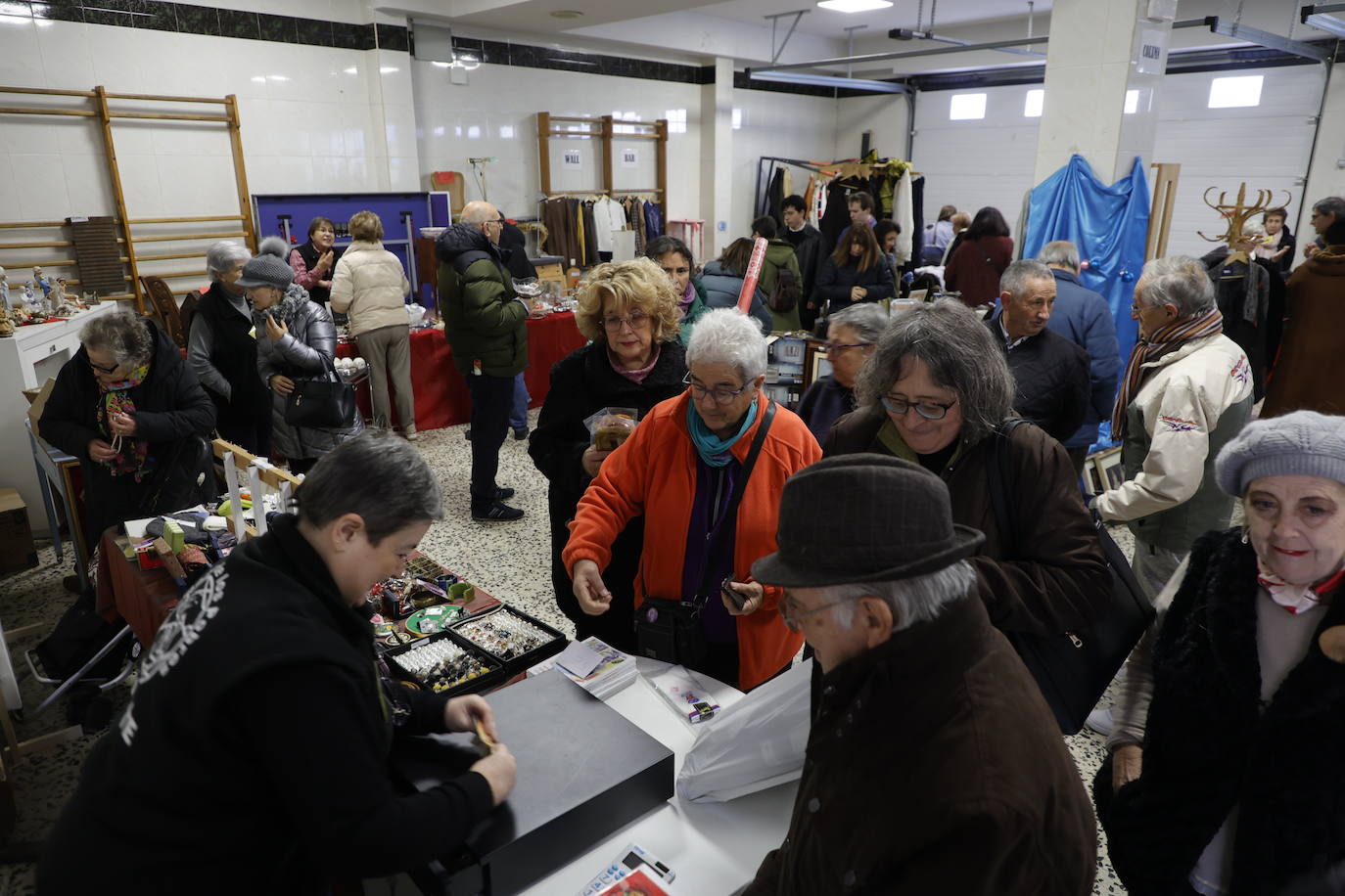 El Mercadillo de los Pobres, fiel a su cita con la solidaridad