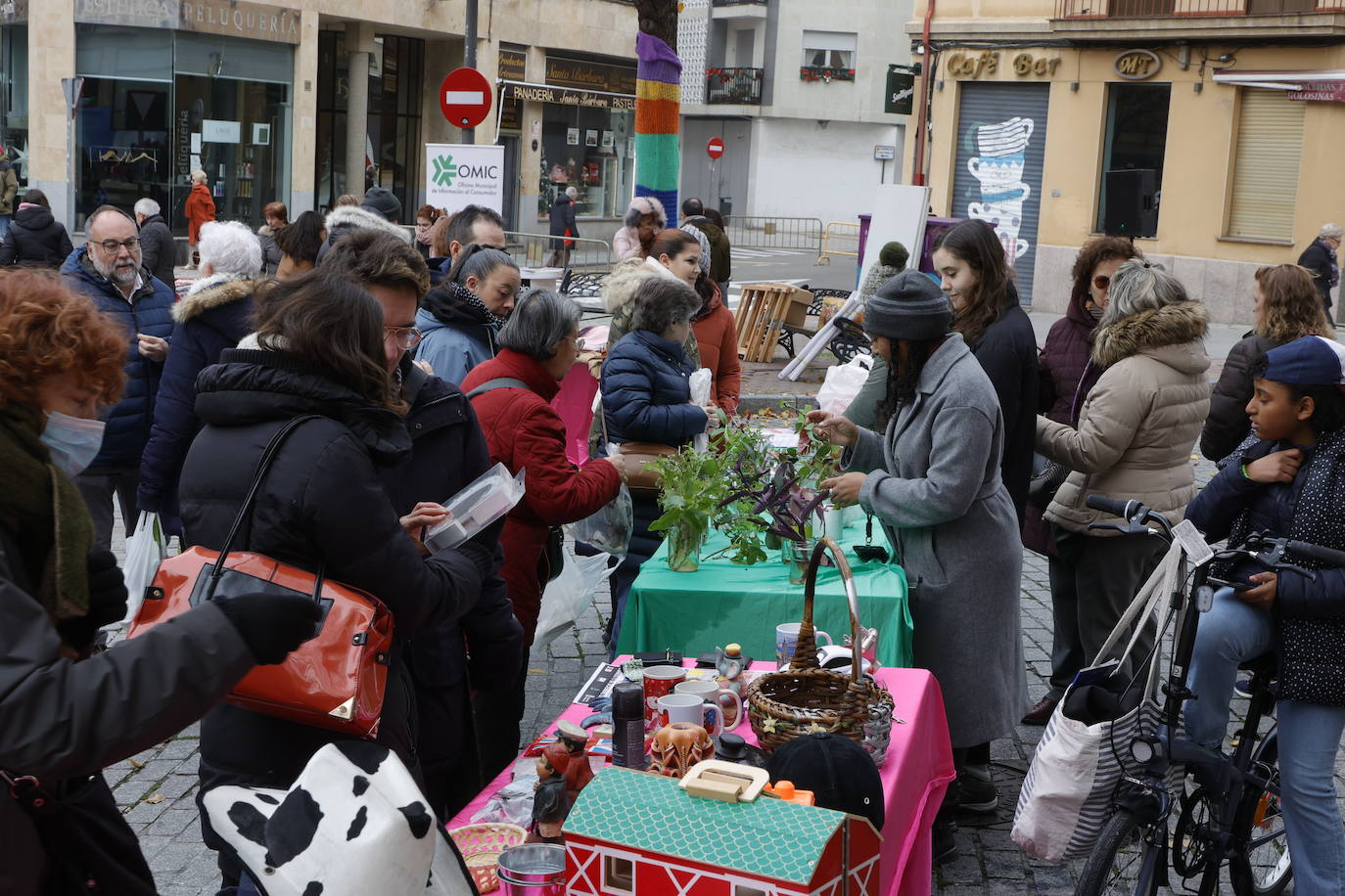 El barrio del Oeste rescata el espíritu del trueque