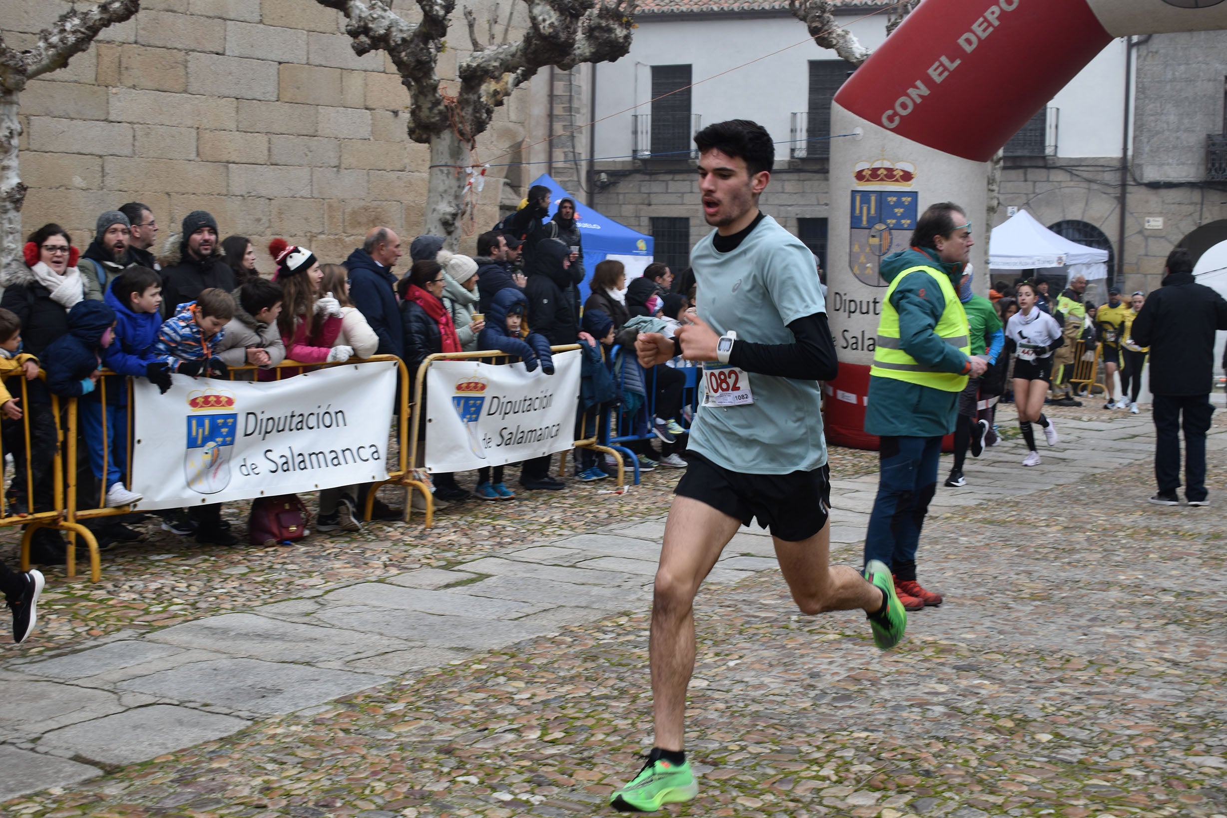 Yanis Sánchez y Andrea Jaén ganan la Carrera del Turrón de la Diputación en Ledesma