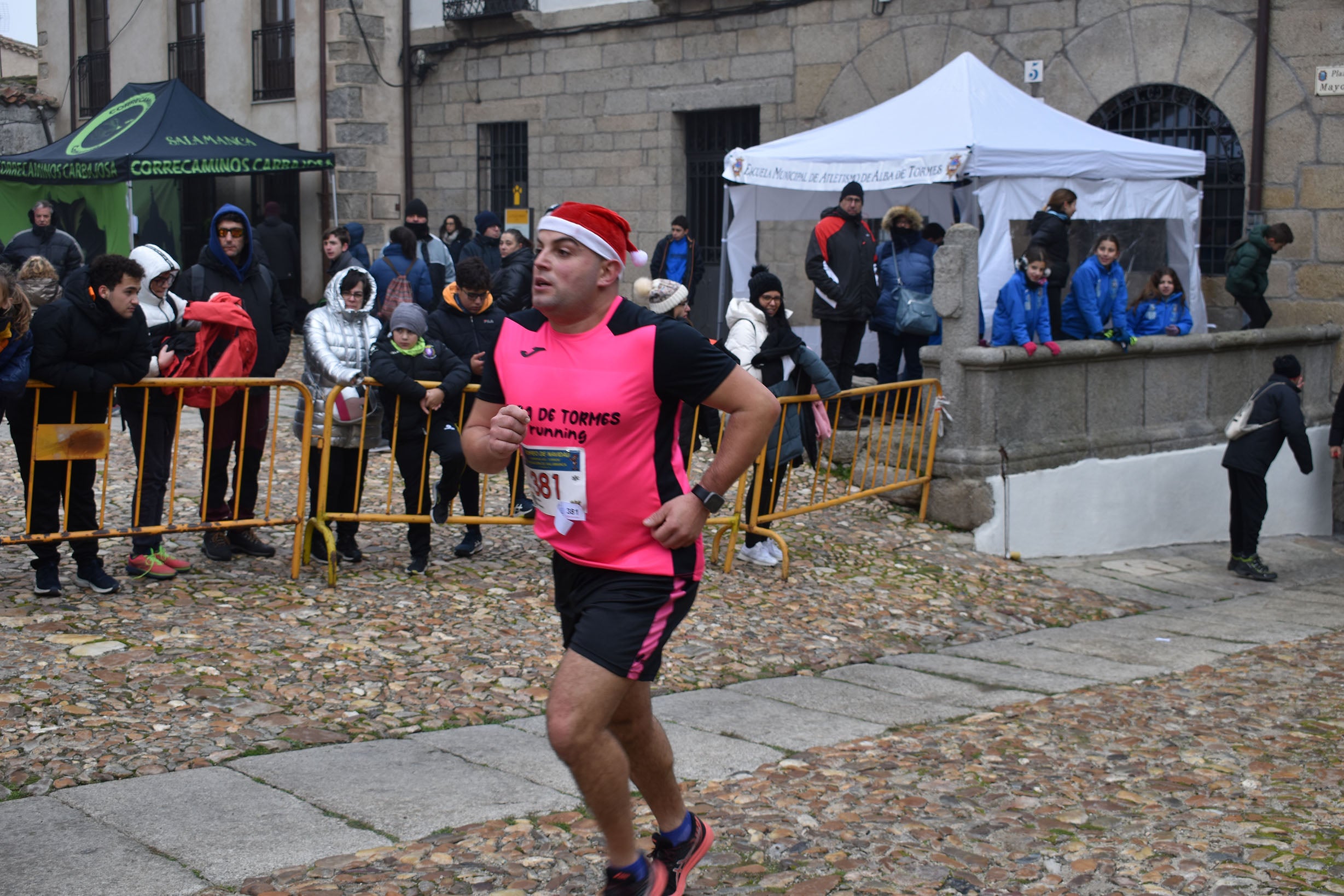 Yanis Sánchez y Andrea Jaén ganan la Carrera del Turrón de la Diputación en Ledesma