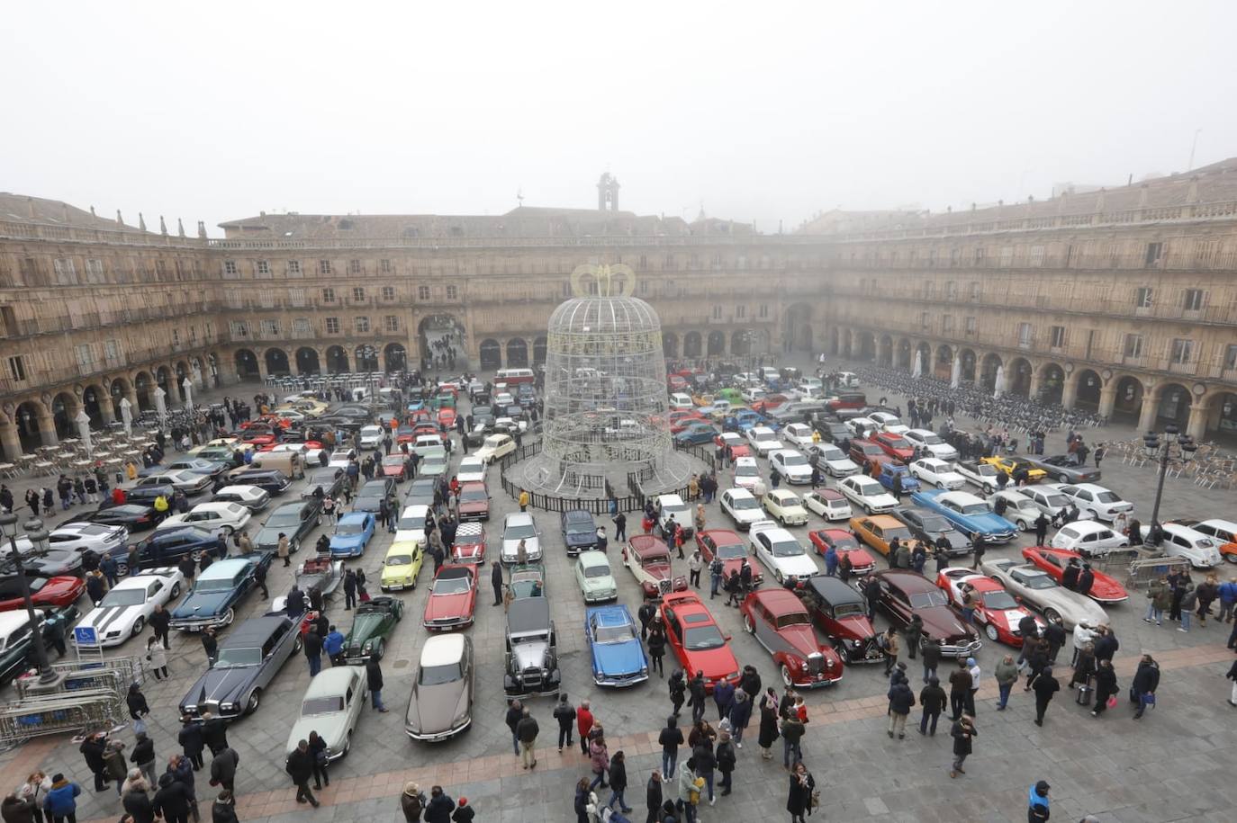 Gran exhibición automovilística y cargada de solidaridad en el Día del Guardia Urbano