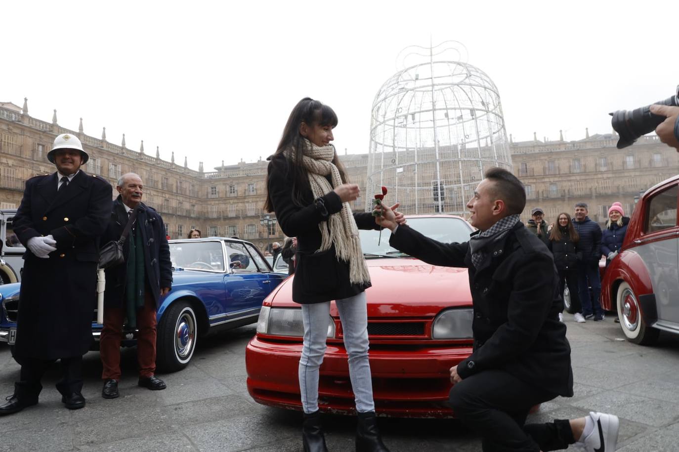 Gran exhibición automovilística y cargada de solidaridad en el Día del Guardia Urbano