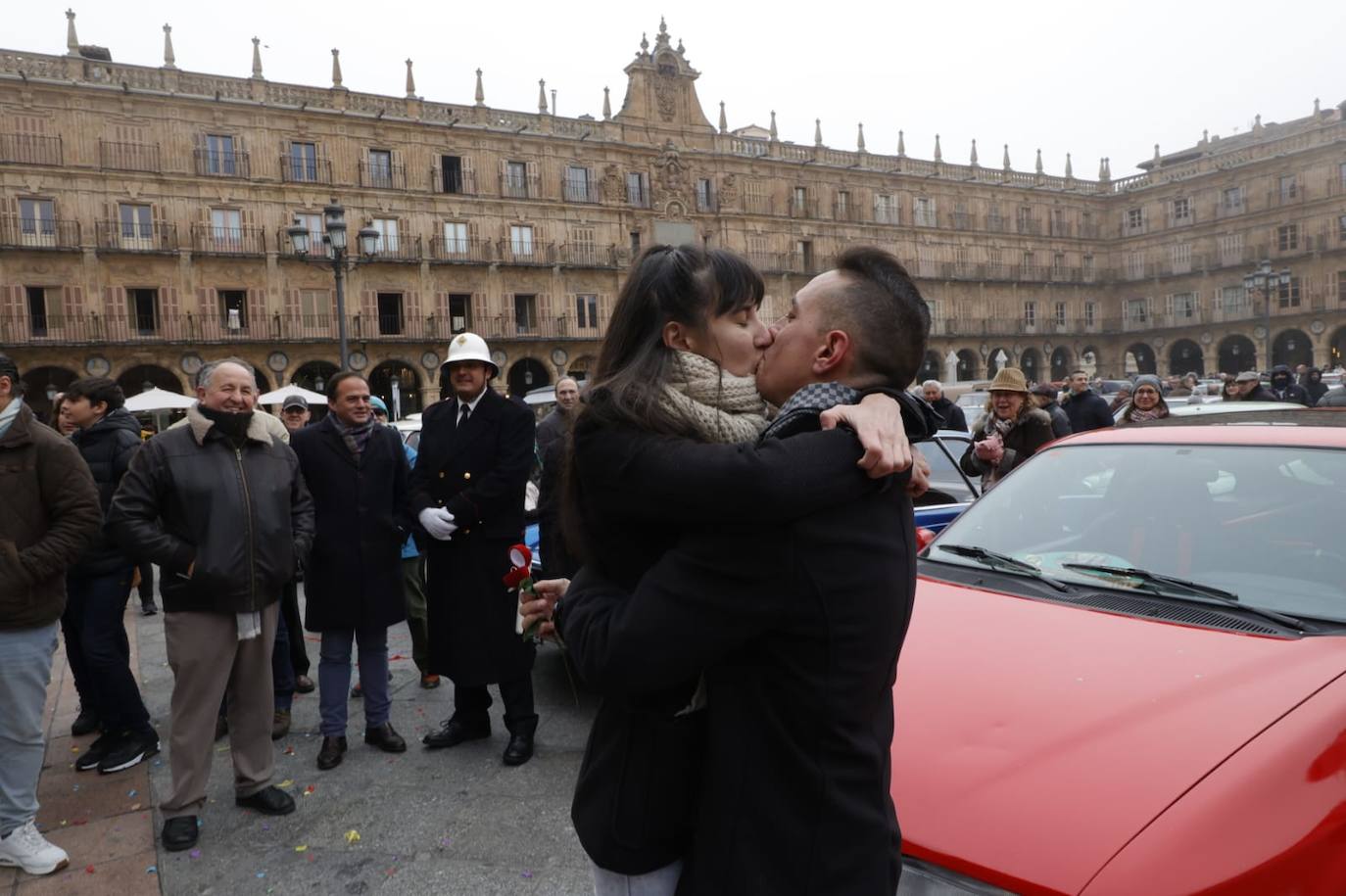 Gran exhibición automovilística y cargada de solidaridad en el Día del Guardia Urbano