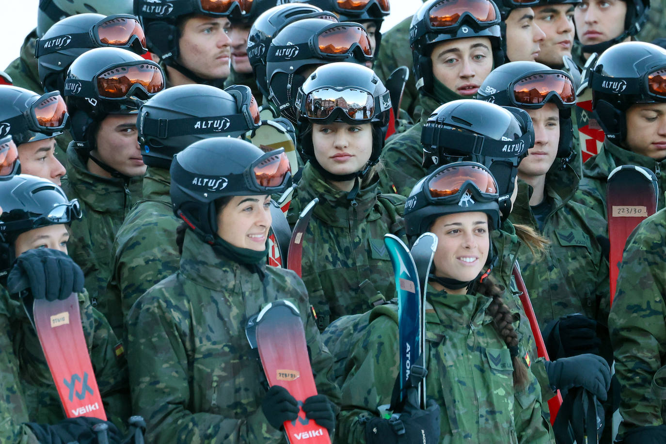 Todas las imágenes de la Princesa Leonor en su entrenamiento de esquí en el Pirineo Aragonés