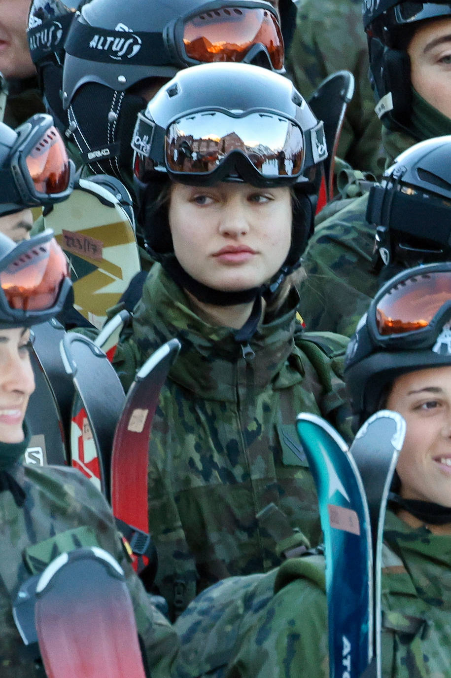 Todas las imágenes de la Princesa Leonor en su entrenamiento de esquí en el Pirineo Aragonés