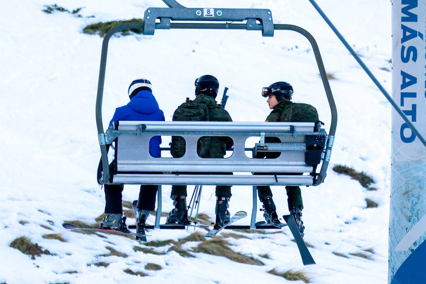 Todas las imágenes de la Princesa Leonor en su entrenamiento de esquí en el Pirineo Aragonés