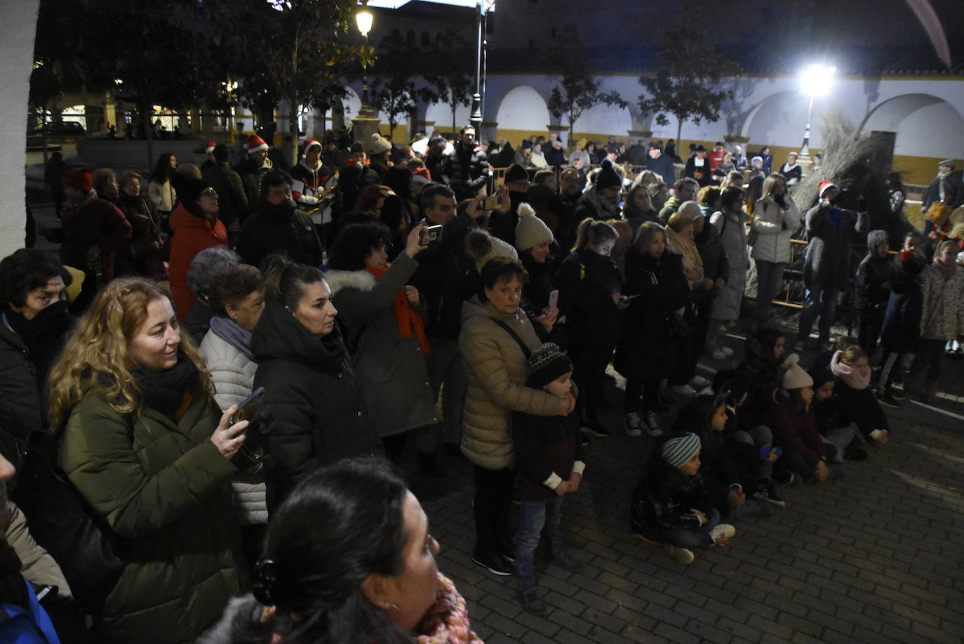 Atavíos y música tradicional en el belén de Miróbriga