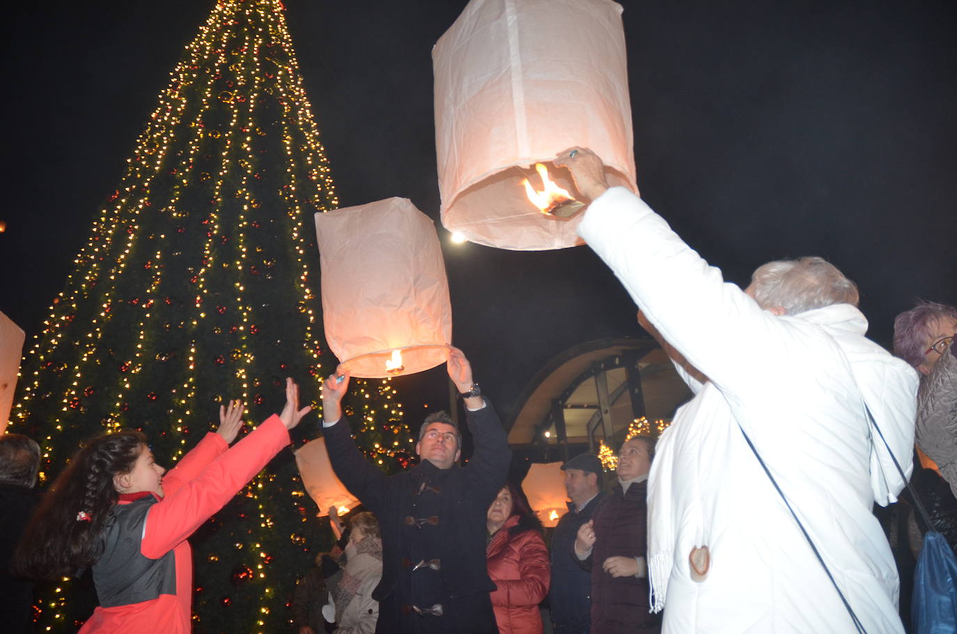 La antigua frontera oñorense se viste de Navidad