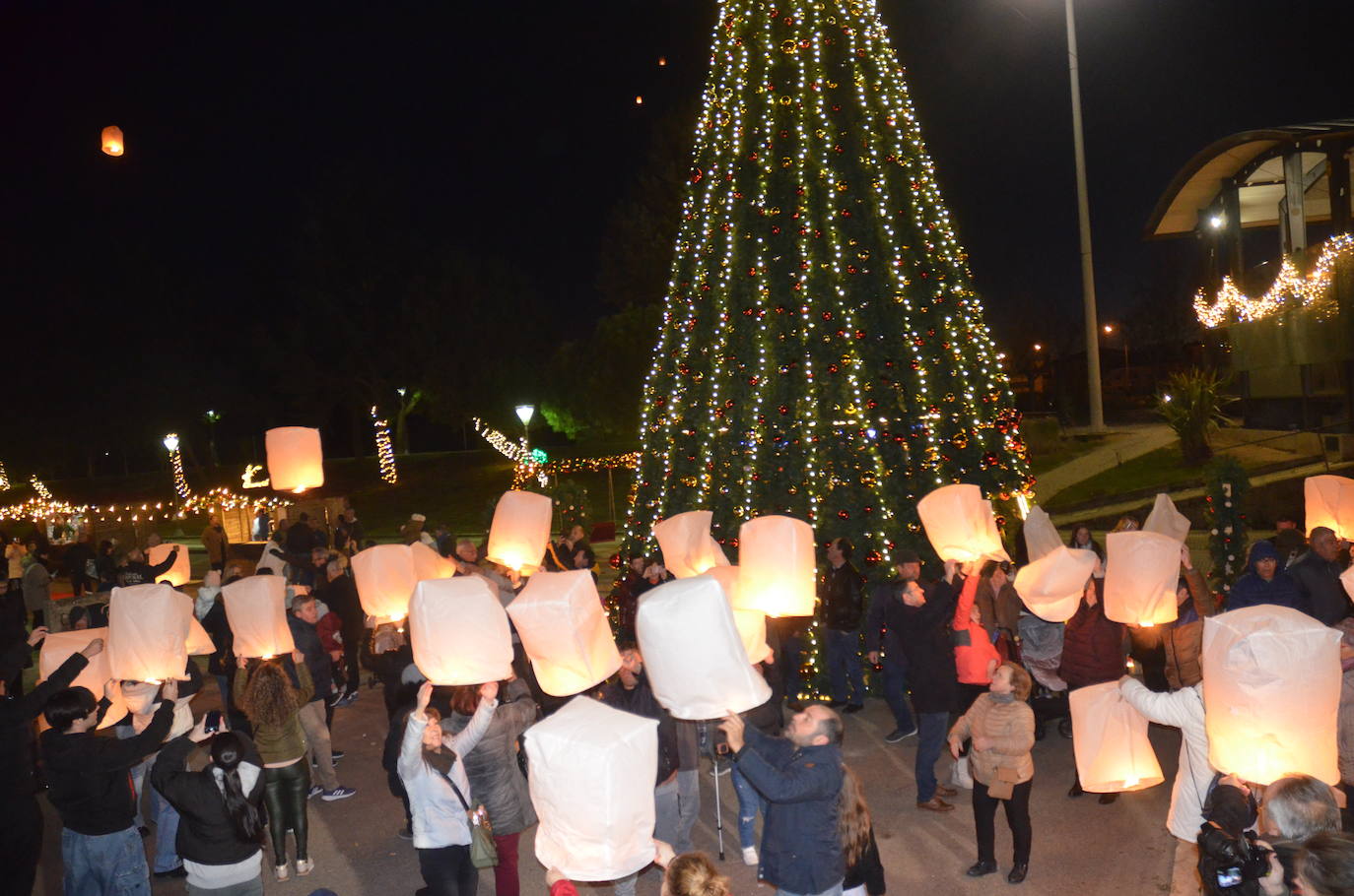 La antigua frontera oñorense se viste de Navidad