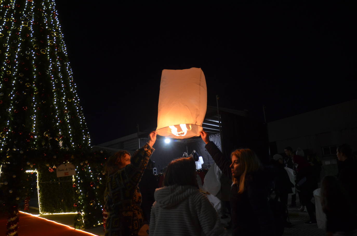 La antigua frontera oñorense se viste de Navidad