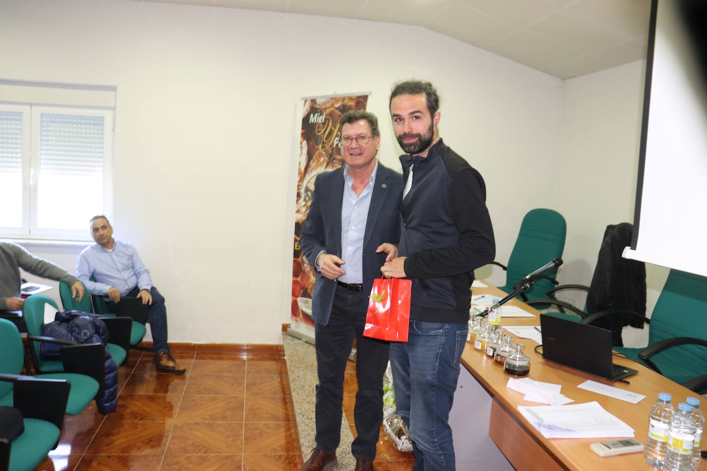 Reina Kilama celebra su asamblea con balance más positivo en miel que en polen