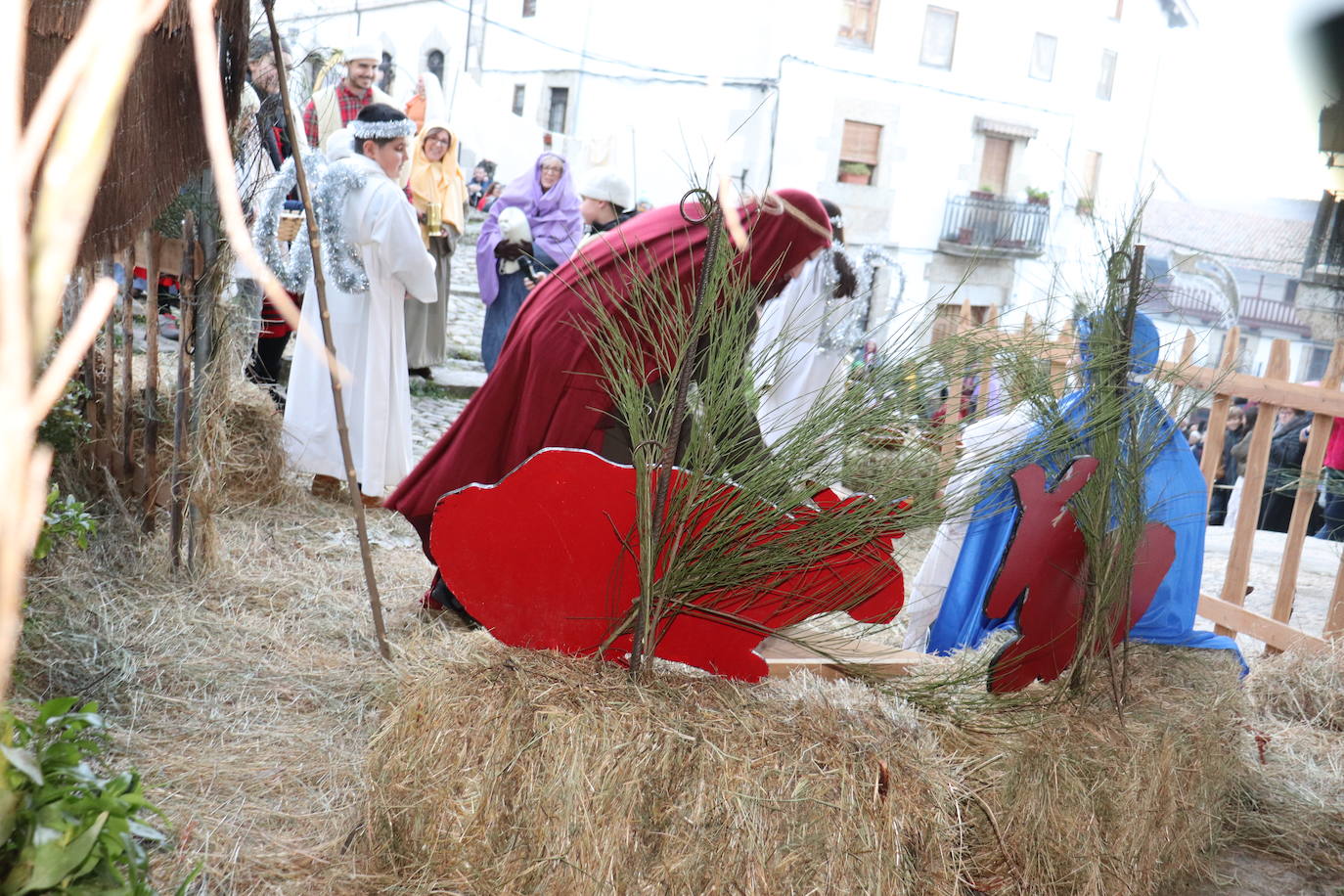 La Cuesta de la Romana de Candelario alumbra el nacimiento del Niño Jesús