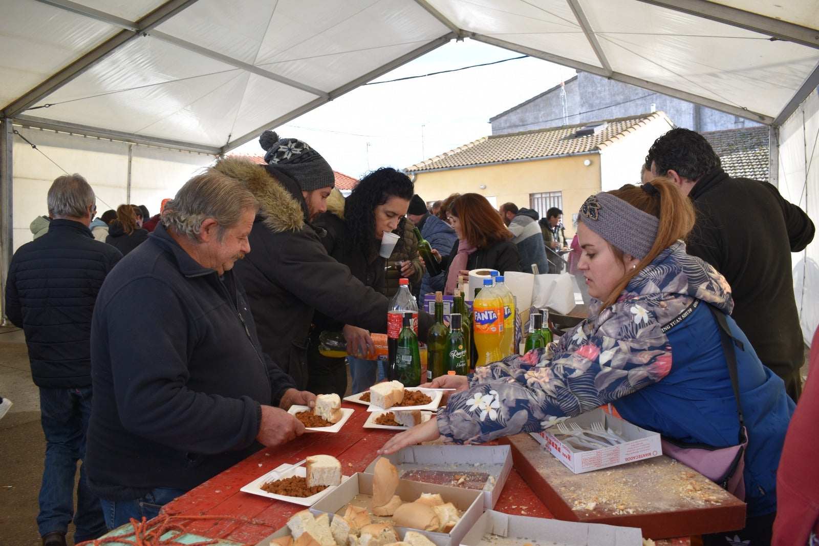 Cierre festivo con sabor matancero en Encinas de Arriba