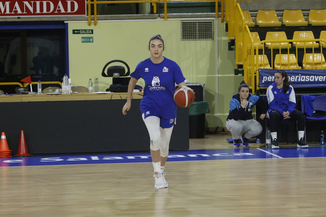 Hatar exhibe sus 2,08 en su primer entrenamiento con Avenida