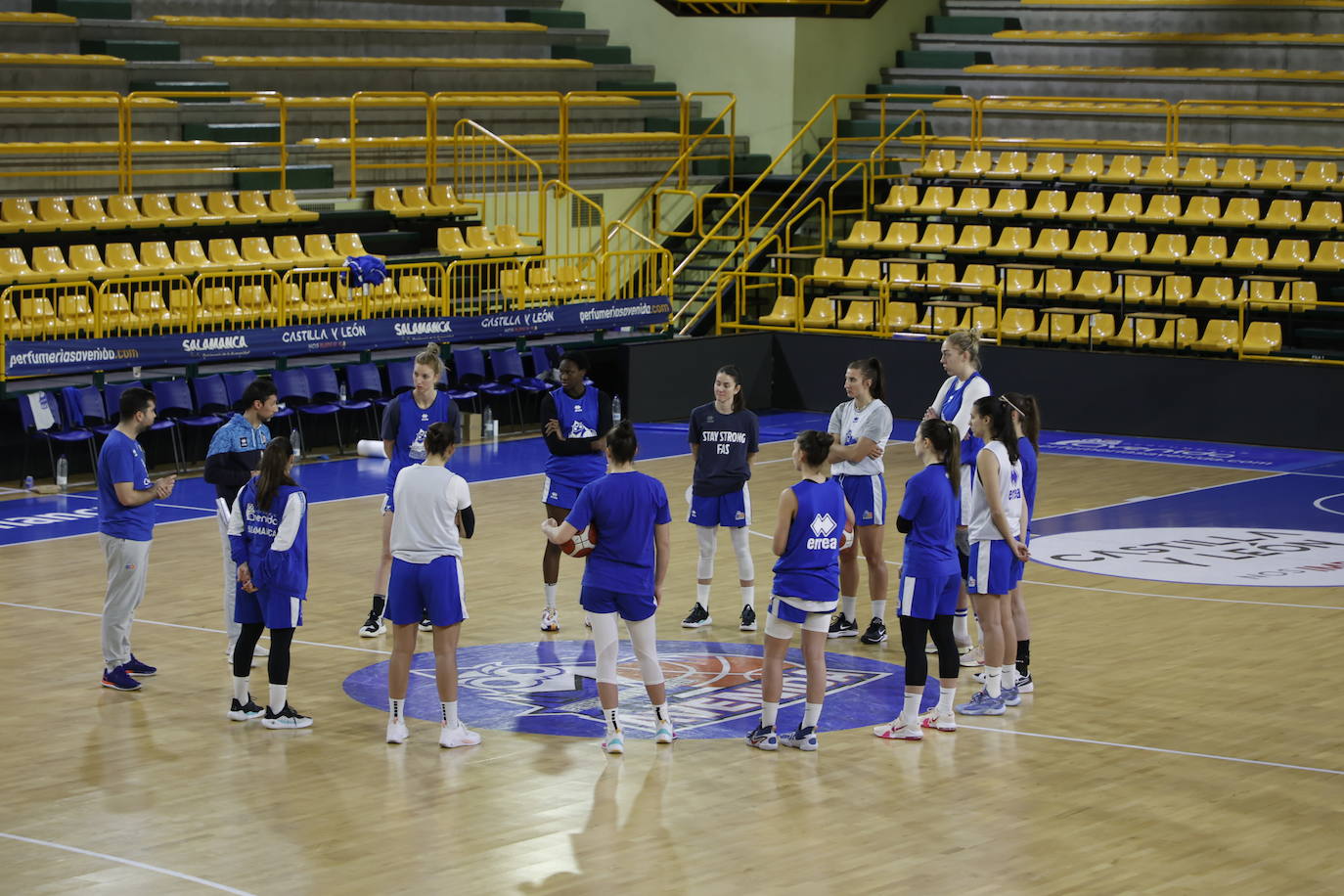 Hatar exhibe sus 2,08 en su primer entrenamiento con Avenida