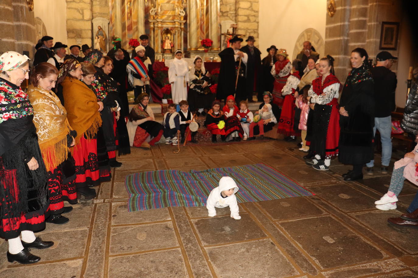 Jesús nace a ritmo de tradición en el belén etnográfico de Sorihuela