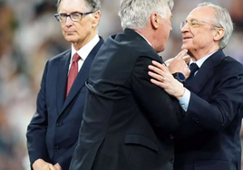 Ancelotti se abraza a Florentino Pérez.