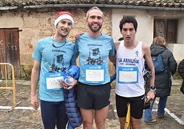Juan Luis Gómez, Felipe Neila y Juan Fernández han resultado ganadores en la San Silvestre de Candelario