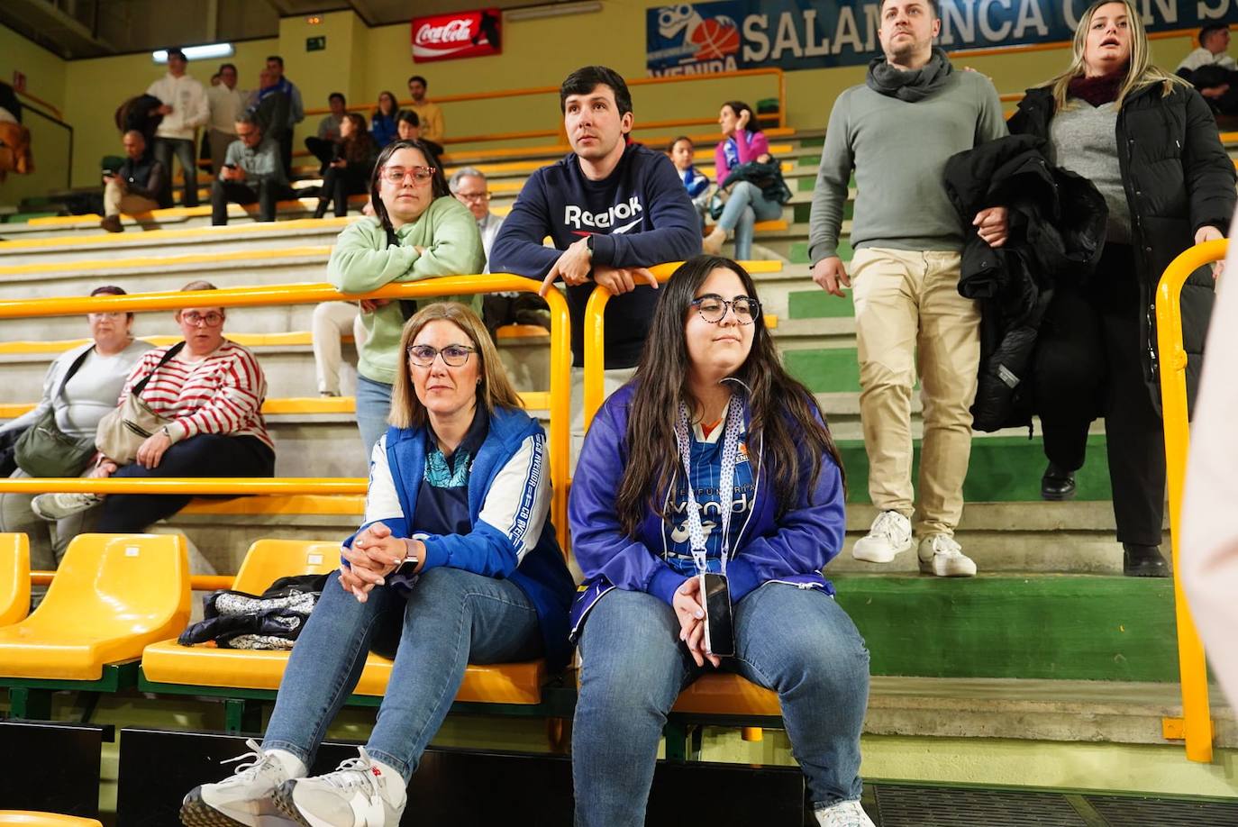 Búscate en la grada del Würzburg en el partido contra el Araski