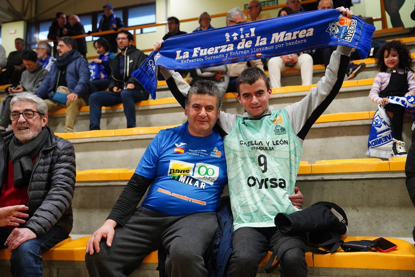 Búscate en la grada del Würzburg en el partido contra el Araski