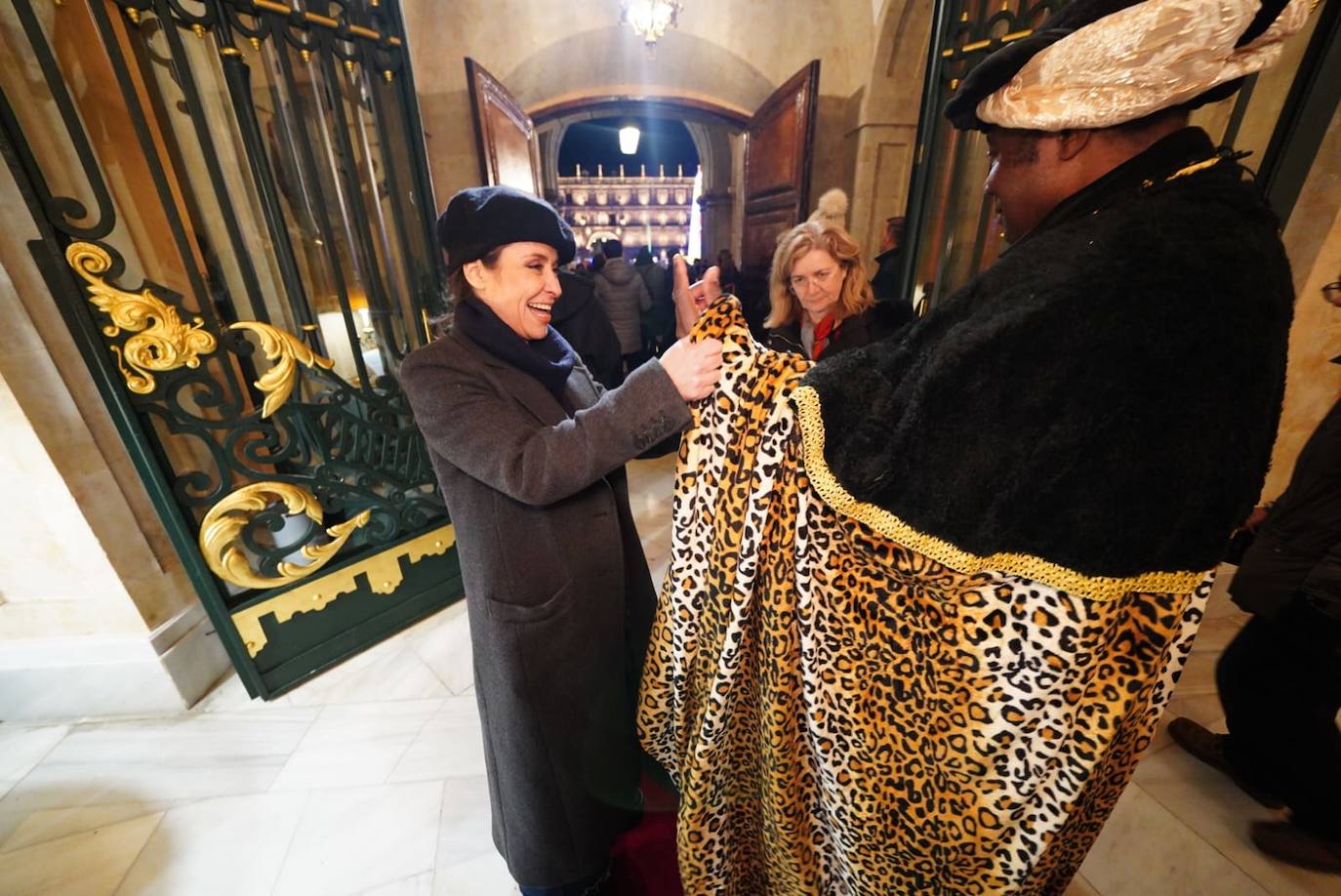 Los Reyes Magos reclaman la paz desde la Plaza Mayor de Salamanca