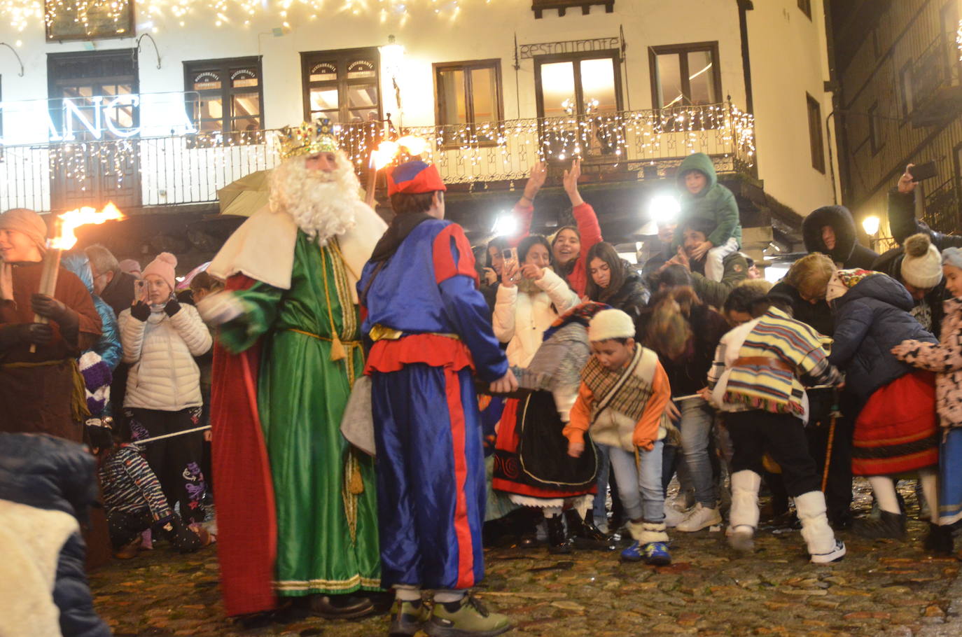 La última luz guía en La Alberca