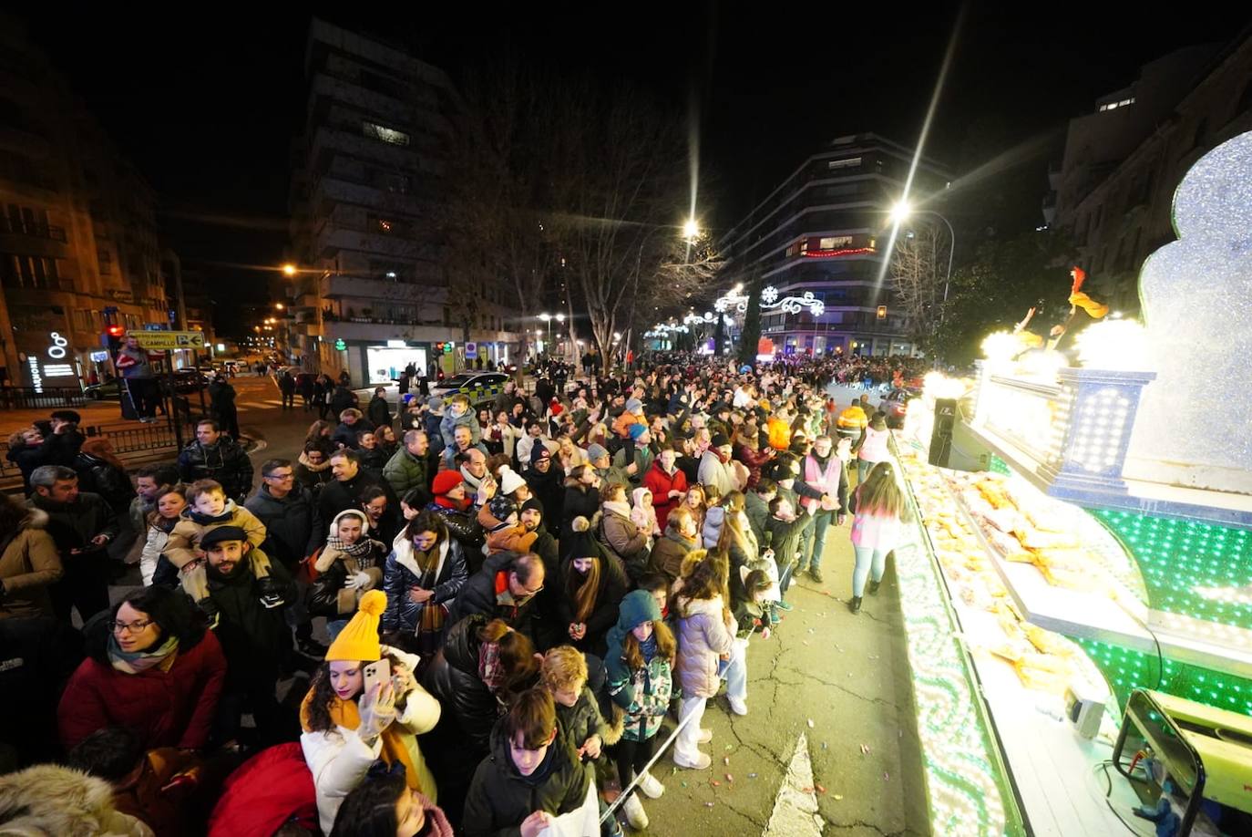 Los Reyes Magos reclaman la paz desde la Plaza Mayor de Salamanca