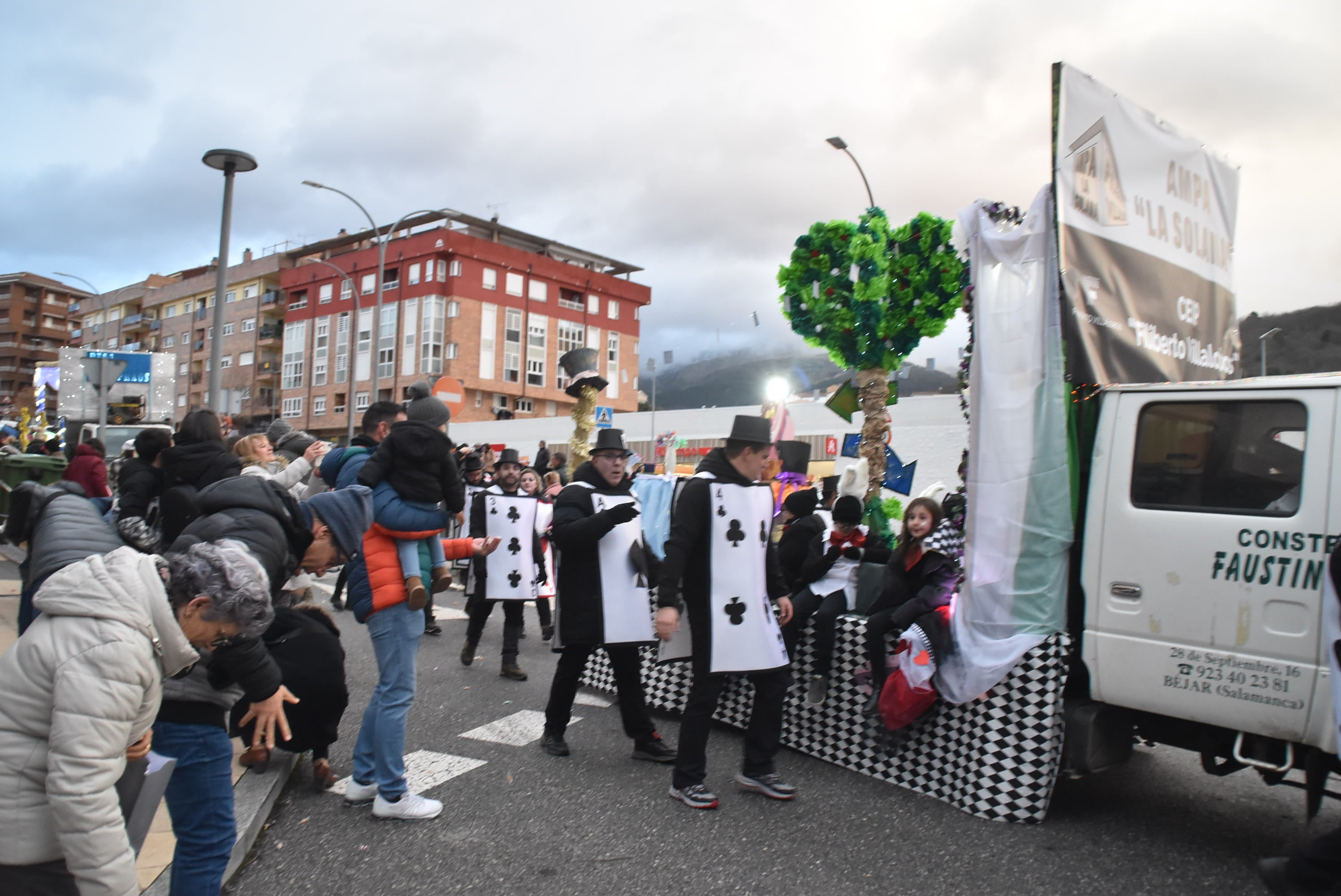 La llegada de los Reyes Magos llena las calles de Béjar