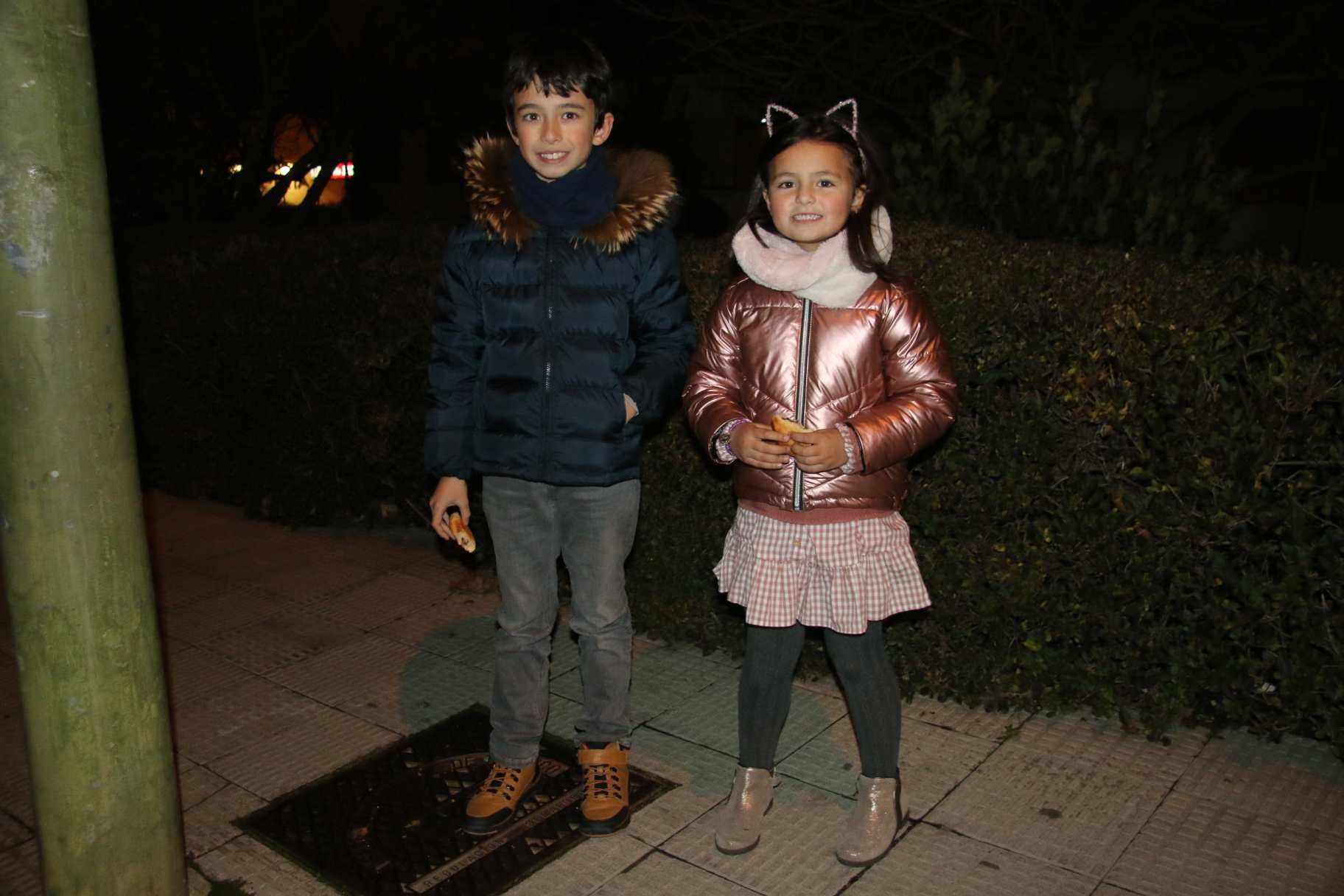 Un tren y 900 cucuruchos de caramelos en la gran tarde infantil de Villamayor