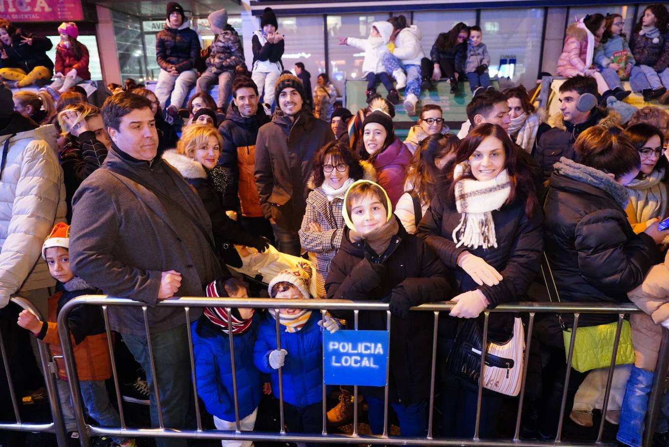 Los Reyes Magos reclaman la paz desde la Plaza Mayor de Salamanca