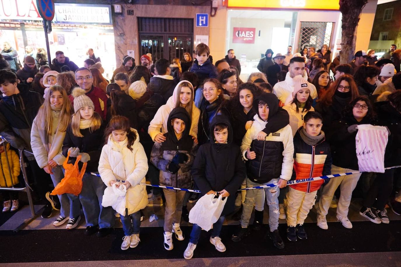 Los Reyes Magos reclaman la paz desde la Plaza Mayor de Salamanca