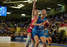 Laura Gil, en el partido de hace unos días contra el Araski.