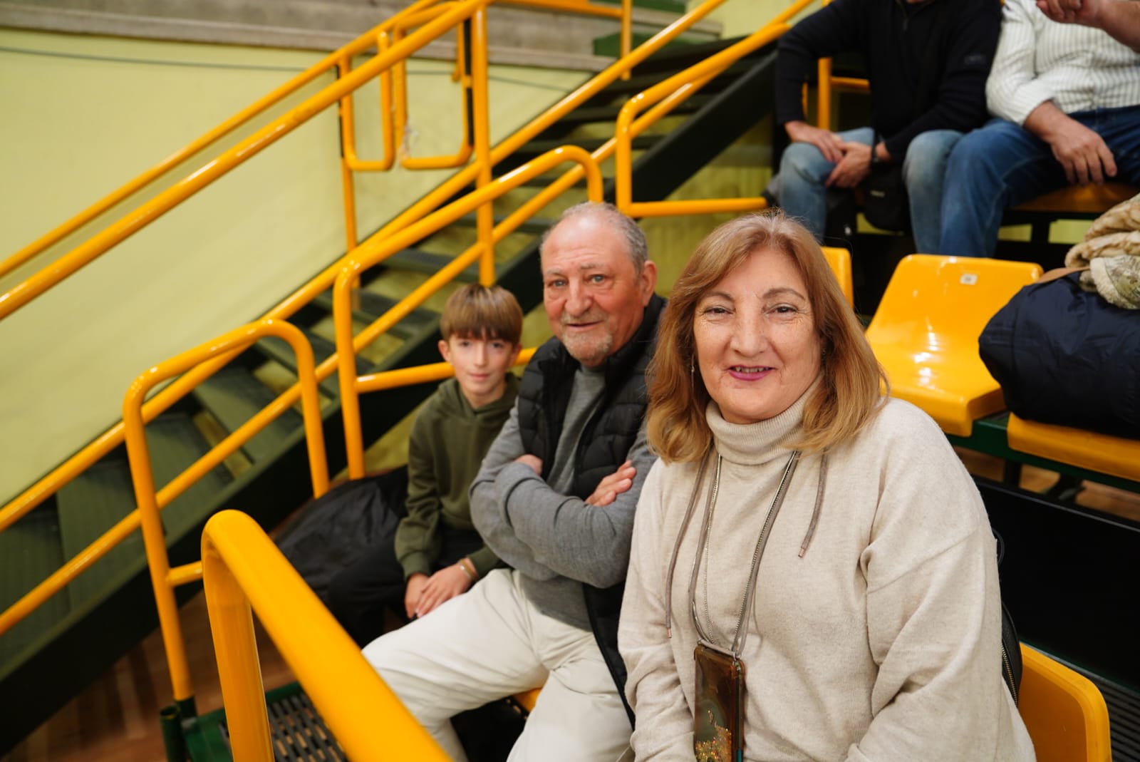 Búscate en la grada de Würzburg en el partido del Avenida contra el IDK