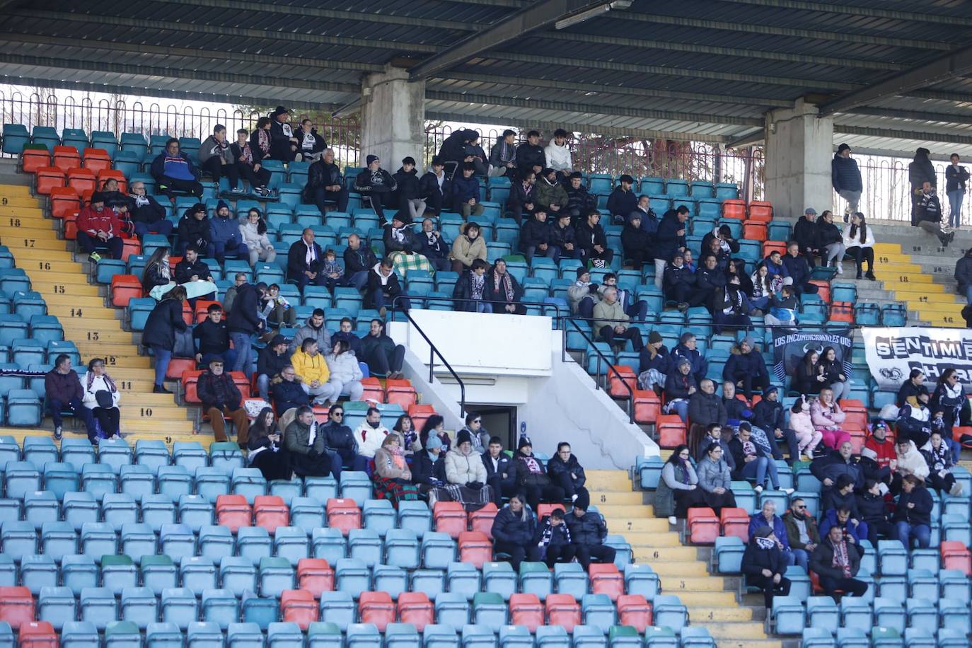 Búscate en la grada de El Helmántico en el encuentro entre Salamanca UDS y Colegios Diocesanos