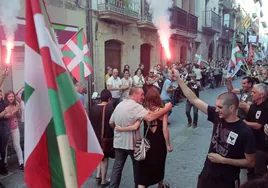 Recibimiento a Xabier Ugarte tras salir de la cárcel de Topas.