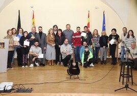 Ganadores, autoridades y la Mari Ángeles Cembellín, que cantó villancicos en la gala