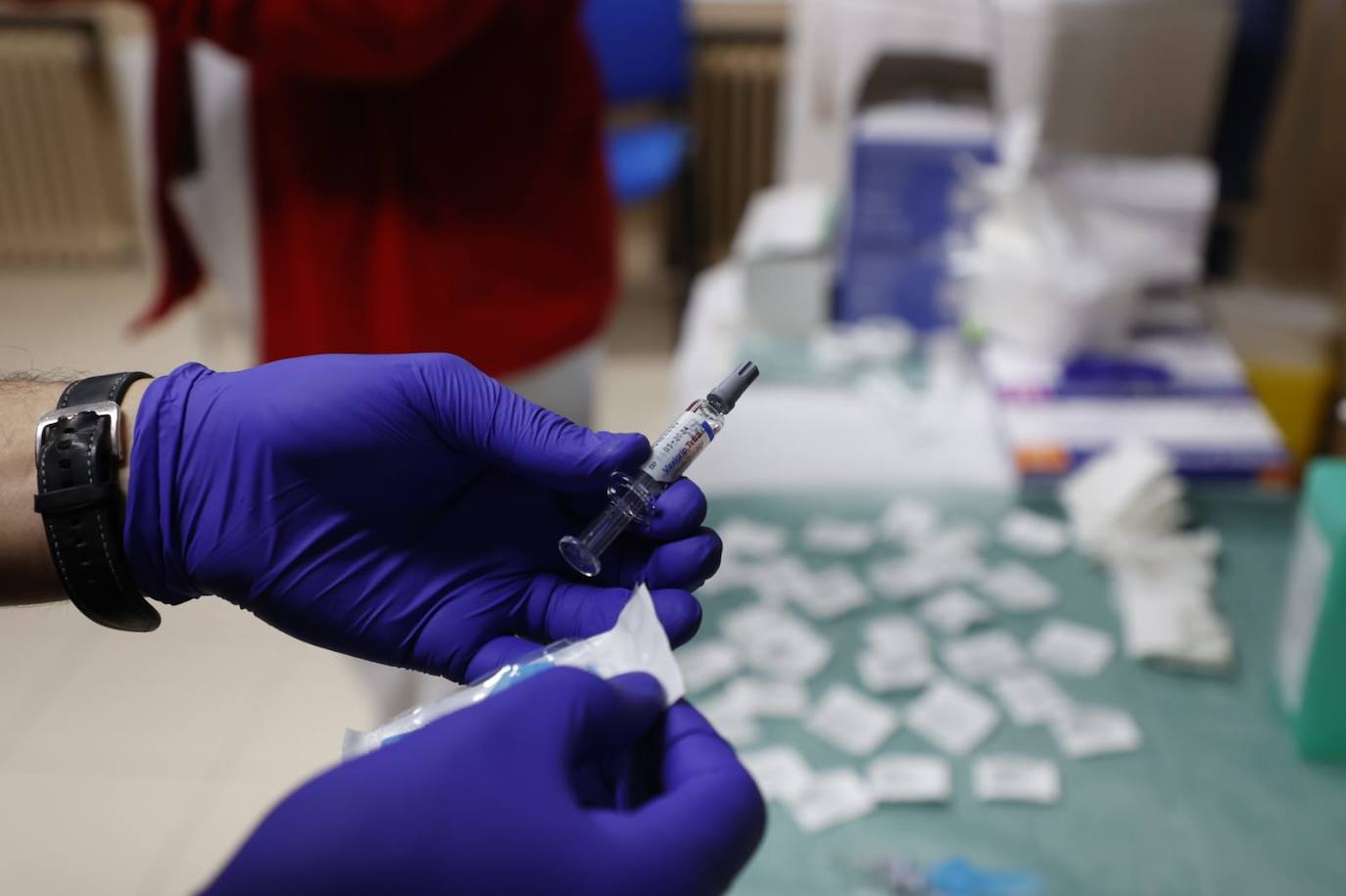 Cola para vacunarse de gripe en Salamanca