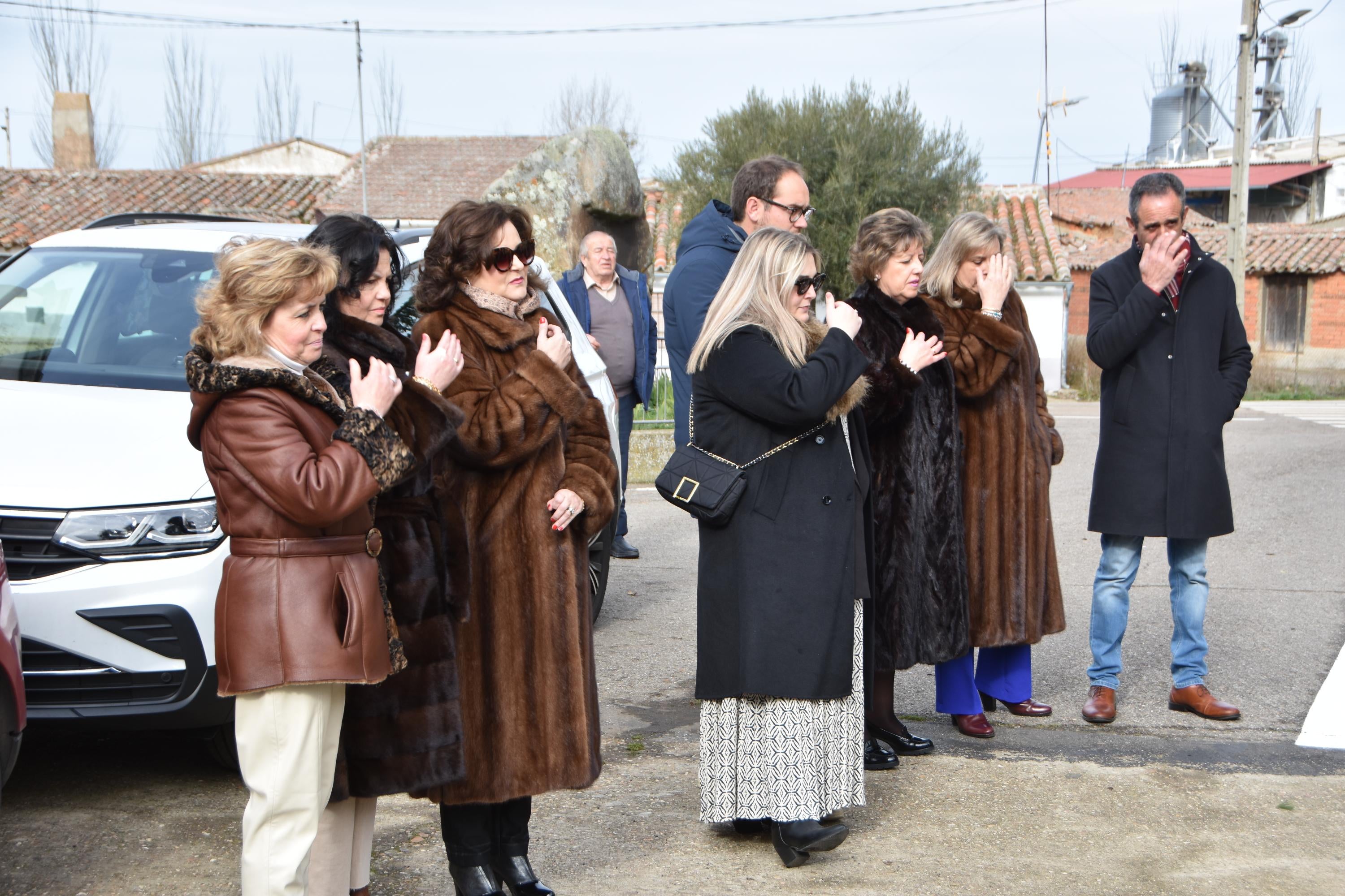 Cánticos y honores a San Antón en Calzada de Don Diego